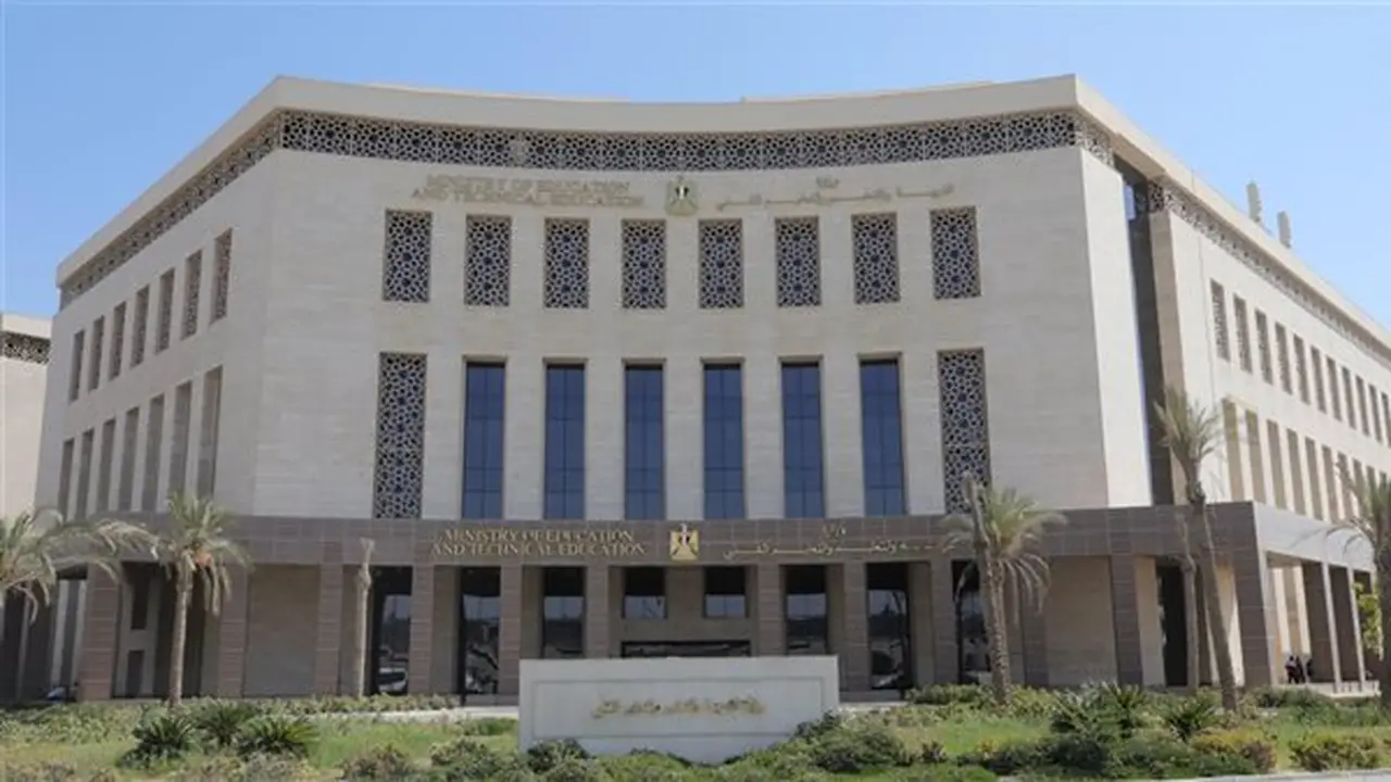فتح باب التقديم لمدارس التكنولوجيا التطبيقية والمصرية الإيطالية والتعليم المزدوج ومراكز التميز للعام الدراسي 2026/2027