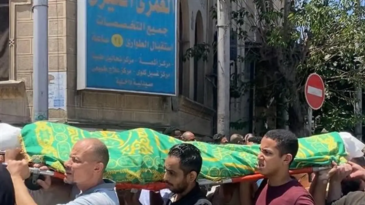 تشييع جثمان الدكتور علاء متولي، أبرز معلقي كرة السلة في الإسكندرية