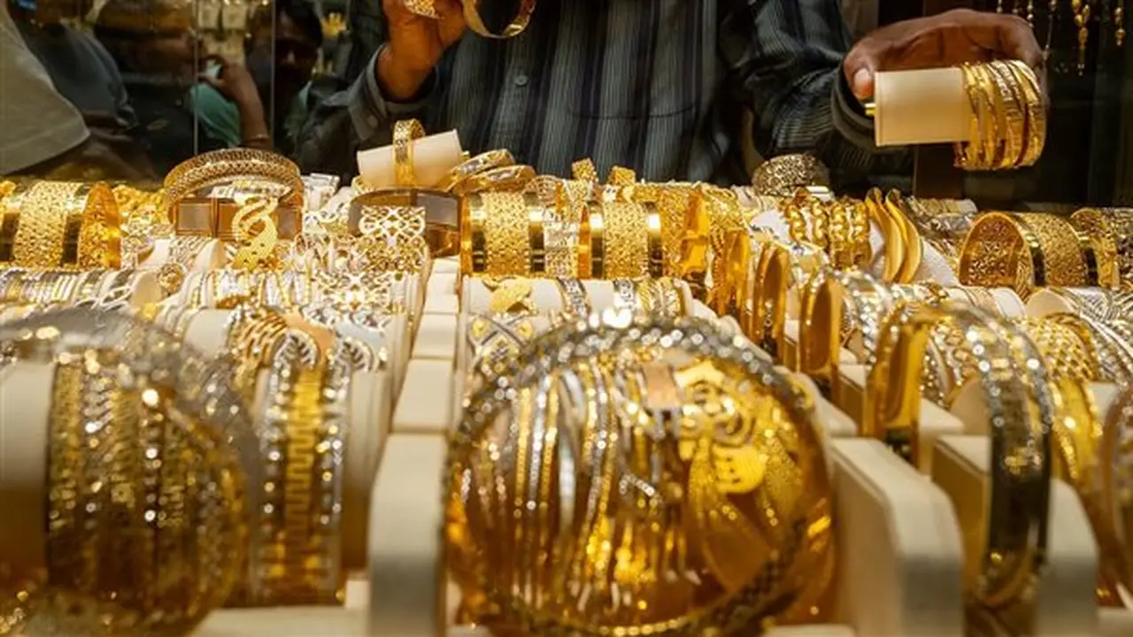 انخفاض ملحوظ في سعر جرام الذهب عيار 21 في الأسواق المحلية