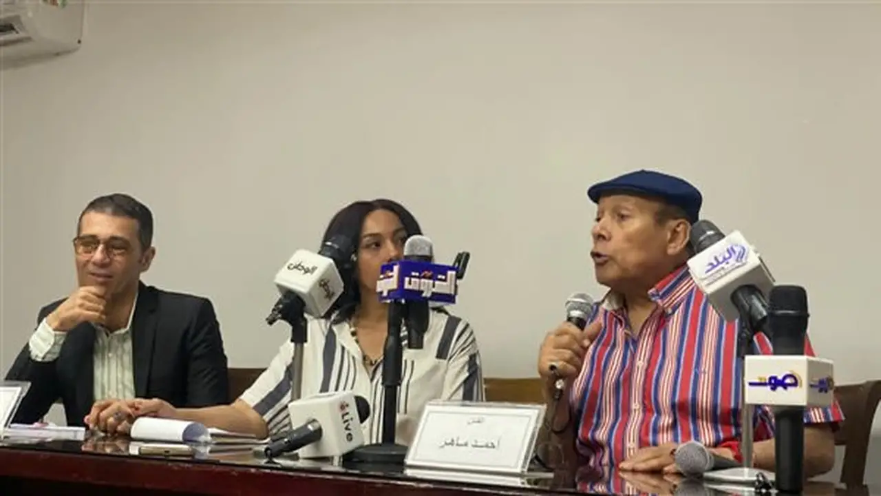 أحمد ماهر: ضرورة إعادة هيكلة المسرح ورفع أجور الفنانين لاستعادة أمجاده