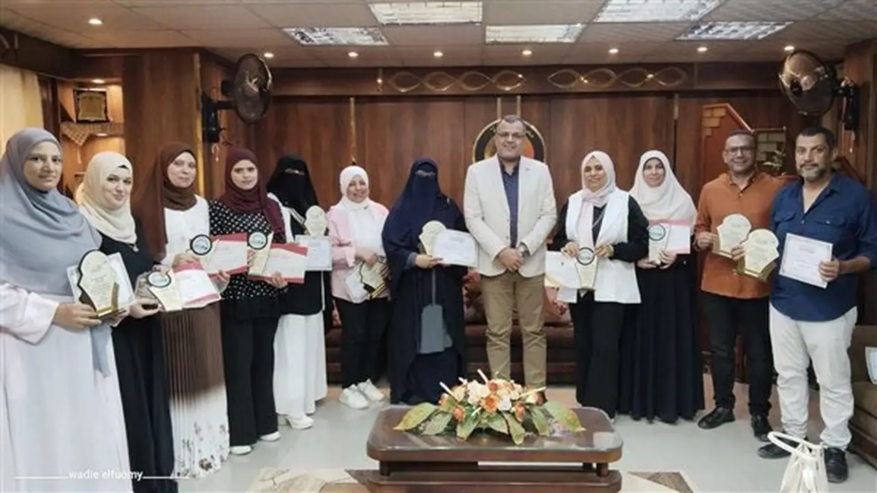 تكريم الطلاب الفائزين في مسابقة “التميز والإبداع” بدمياط