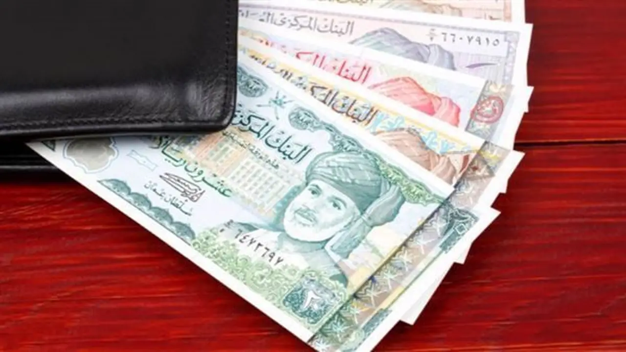تراجع ملحوظ في سعر الريال العماني أمام الجنيه المصري في البنوك اليوم