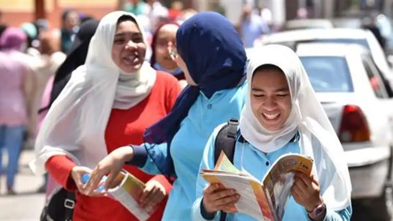 مريم وائل تتألق في الثانوية العامة: الثانية على الجمهورية في الشعبة الأدبية بمجموع 317.5 درجة