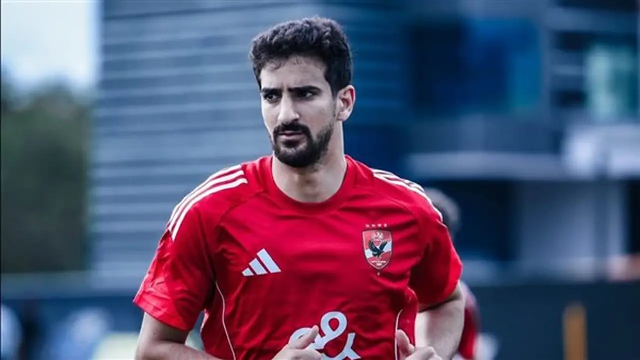عموتة يرفض بقاء بن رمضان في الأهلي ويستعد لتعويضه بلاعب أفريقي