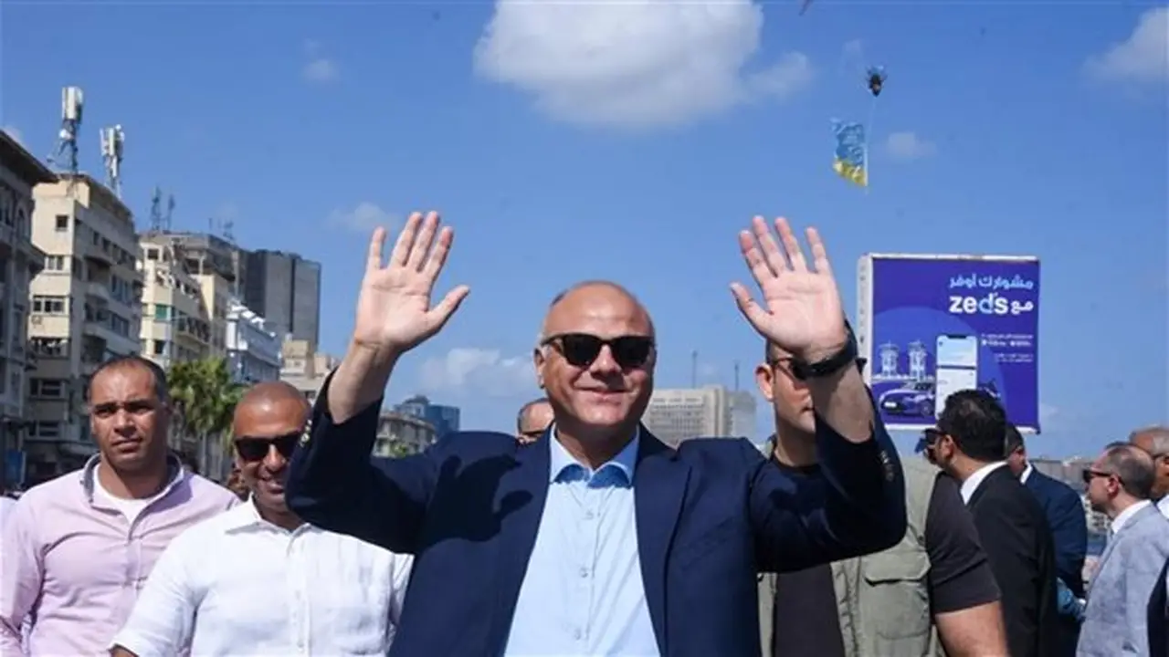 محافظ الإسكندرية يهنئ أوائل الثانوية العامة للعام الدراسي 2025/ 2026