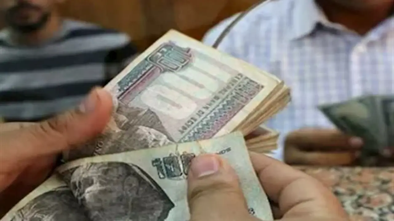 خبير اقتصادي يحذر: خدمة القروض تصل إلى 113% من دخل الدولة والحل في الإصلاح الهيكلي
