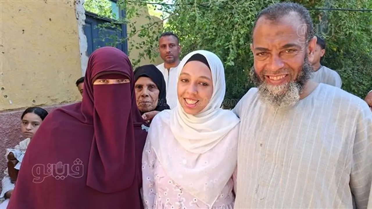 سمية ابنة الأقصر تتألق في الثانوية العامة وتحصد المركز السابع على مستوى الجمهورية: “الطب حلمي والقرآن سر نجاحي” (فيديو وصور)