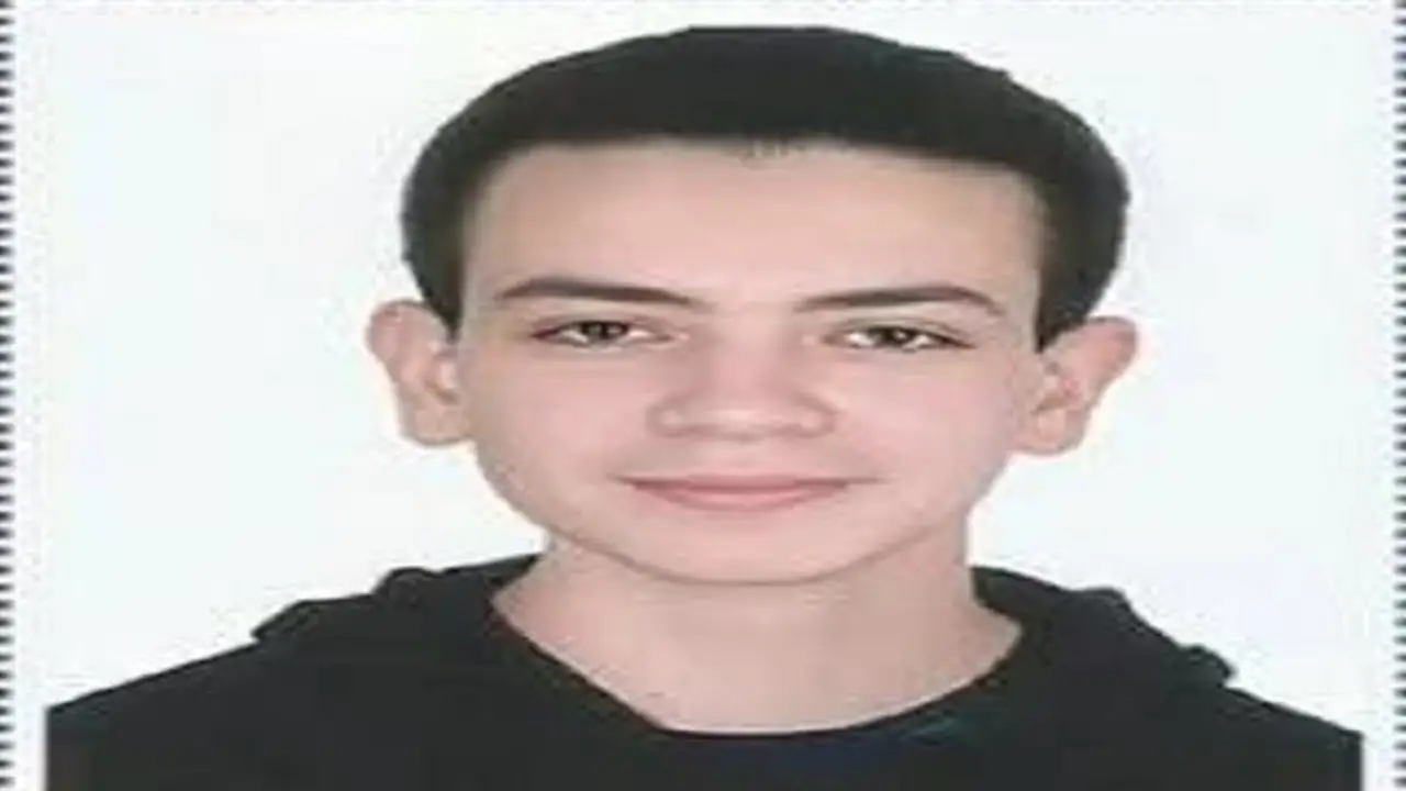 إبراهيم الرابع على مستوى الجمهورية في الثانوية العامة.. قصة طالب كفر الشيخ الذي وُلد بعد وفاة والده بـ20 يومًا (فيديو)
