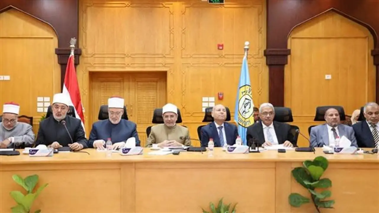 اجتماع مجلس جامعة الأزهر: تكريمات وتعليمات جديدة للطلاب الجدد