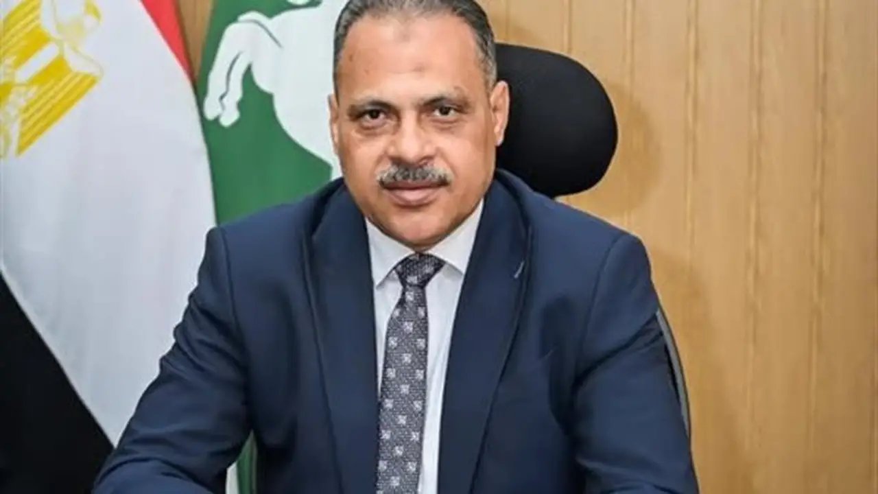 محافظ الشرقية يهنئ الطالب عبدالله محمود الحاصل على المركز الأول في الثانوية العامة