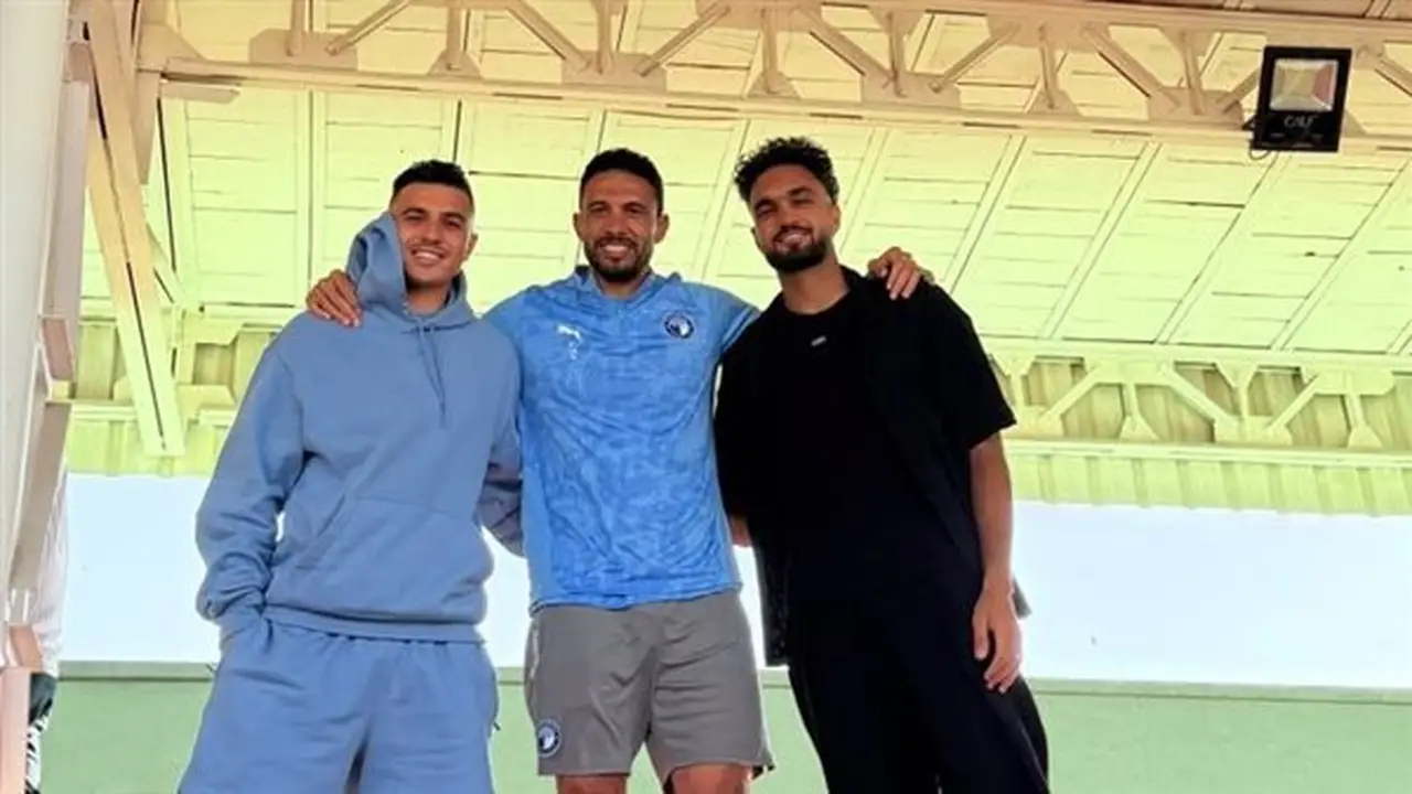 انضمام مصطفى زيكو وكريم حافظ إلى معسكر بيراميدز في تركيا (صور)