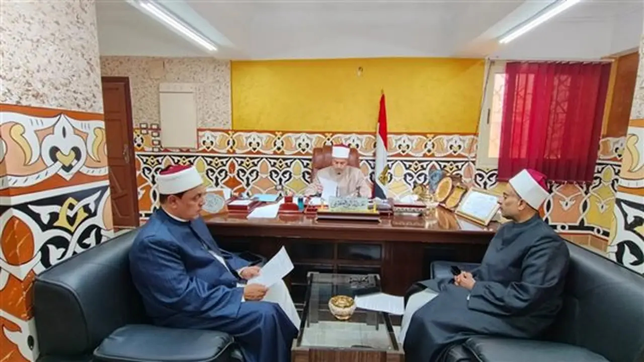 مدير أوقاف الإسماعيلية يناقش تطوير العمل الدعوي وتعزيز الأداء داخل المساجد
