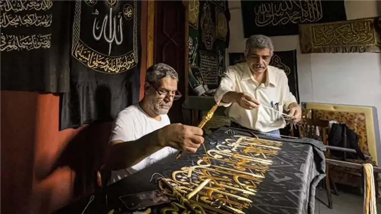 قرار رئيس هيئة التنمية السياحية يثير القلق حول مستقبل الحرفيين في سوق الفسطاط