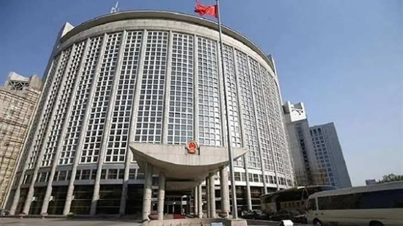 الصين تنفي تقارير تزويد إيران بـ 400 نظام دفاع جوي