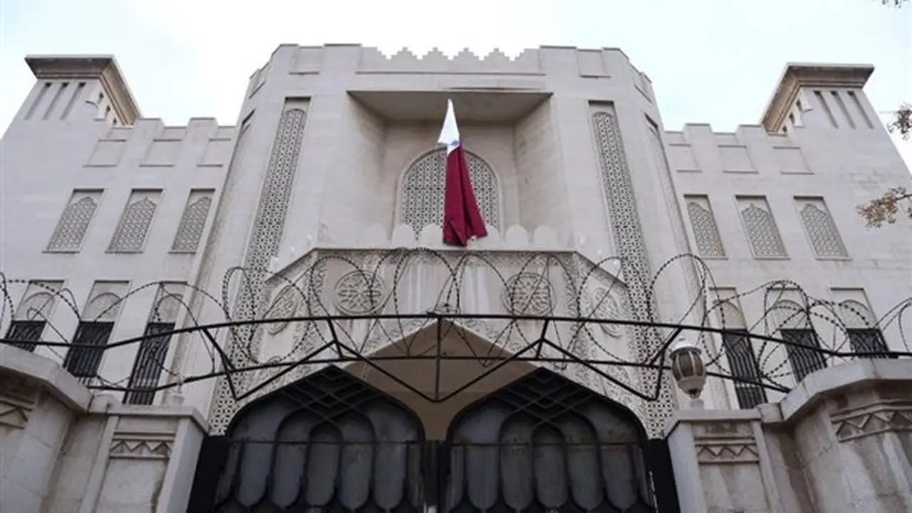 قطر تنفي استضافة وفد إيراني في سفارتها بدمشق