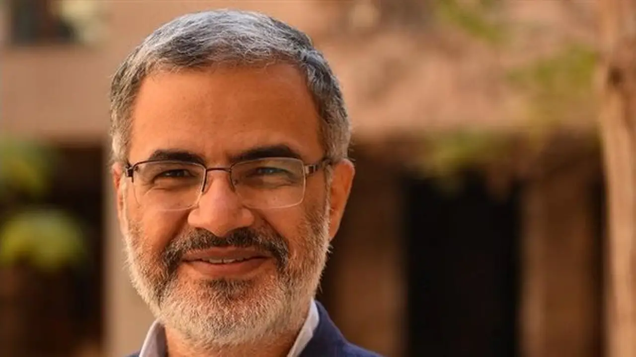 الجامعة الأمريكية بالقاهرة تكرم الدكتور مصطفى يوسف بجائزة التميز في البحث العلمي