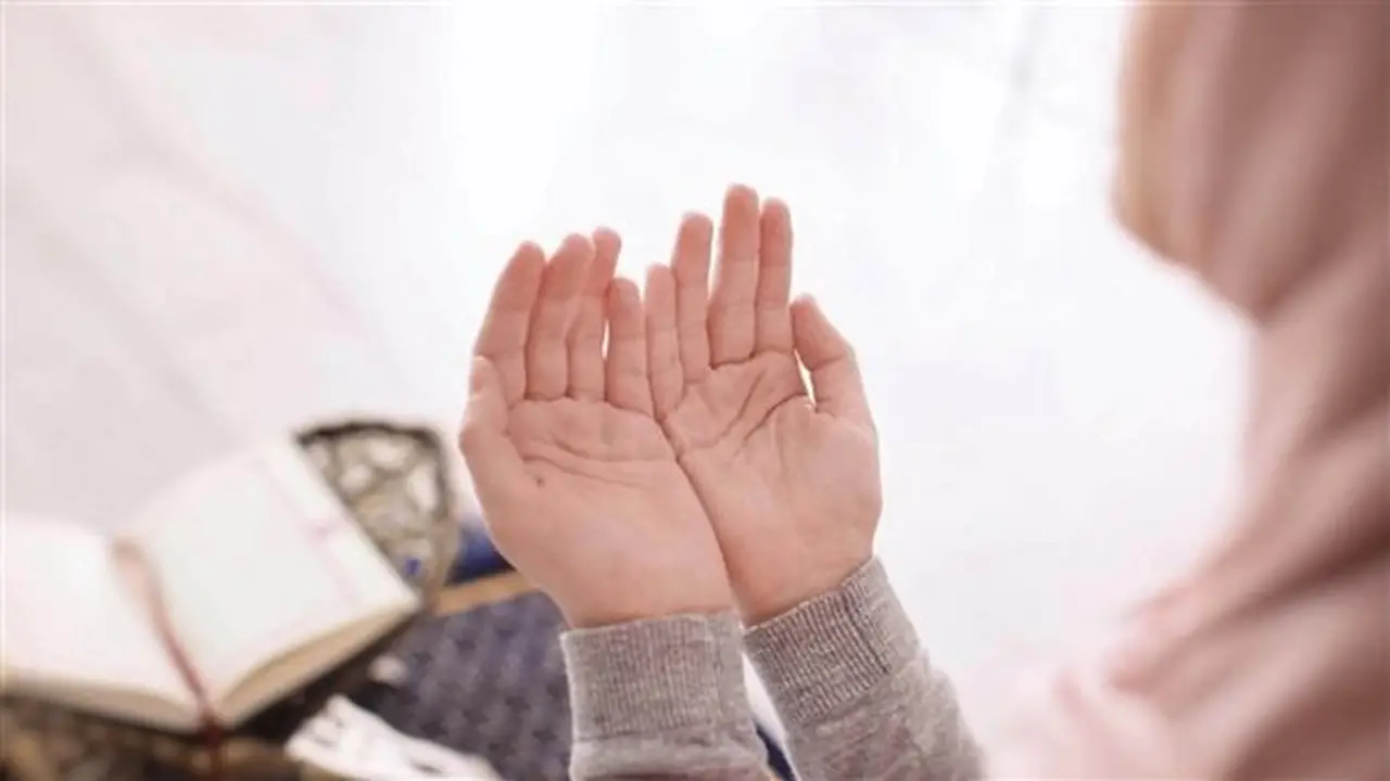 دعاء ليلة الجمعة الثالثة من شهر صفر: “اللهم اغفر لي خطيئتي وجهلي”
