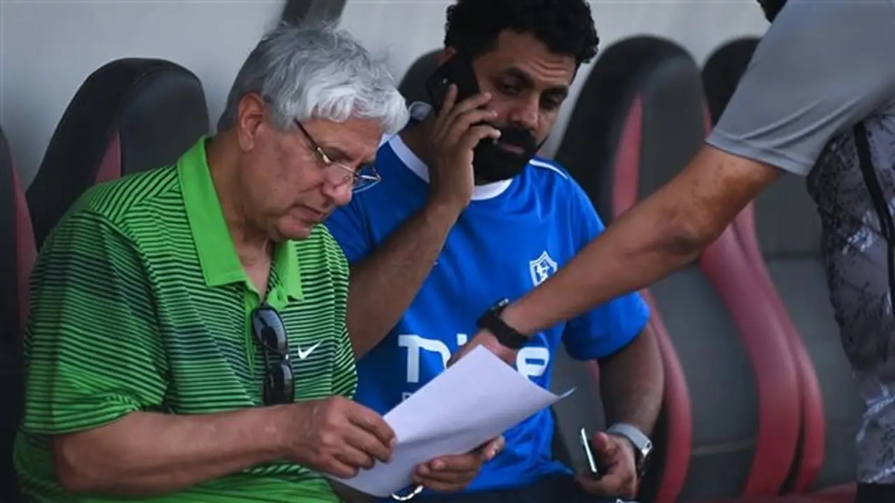عبد الناصر محمد يدرس الاستقالة من الزمالك بعد رحيل جون إدوارد