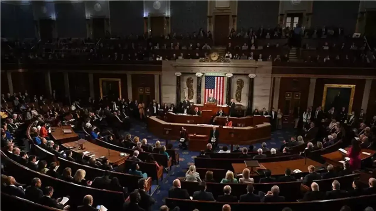 مجلس الشيوخ الأمريكي يصوت على مشروع قرار بشأن العمليات العسكرية ضد إيران