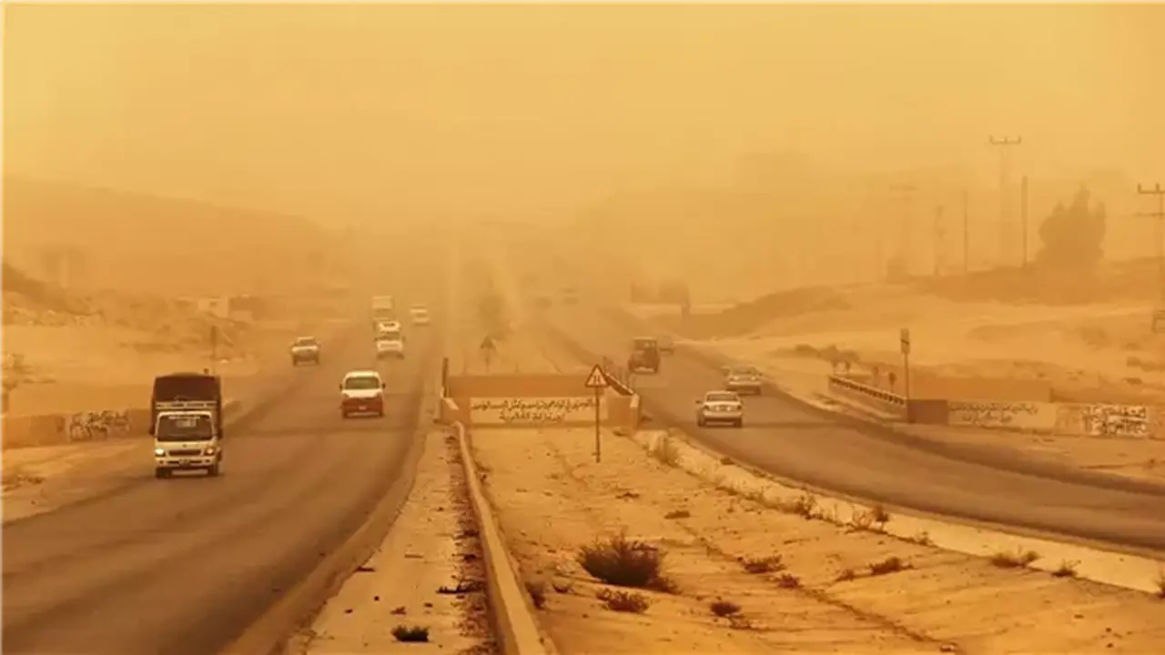 نشاط رياح مثيرة للرمال والأتربة في بعض المناطق غدًا