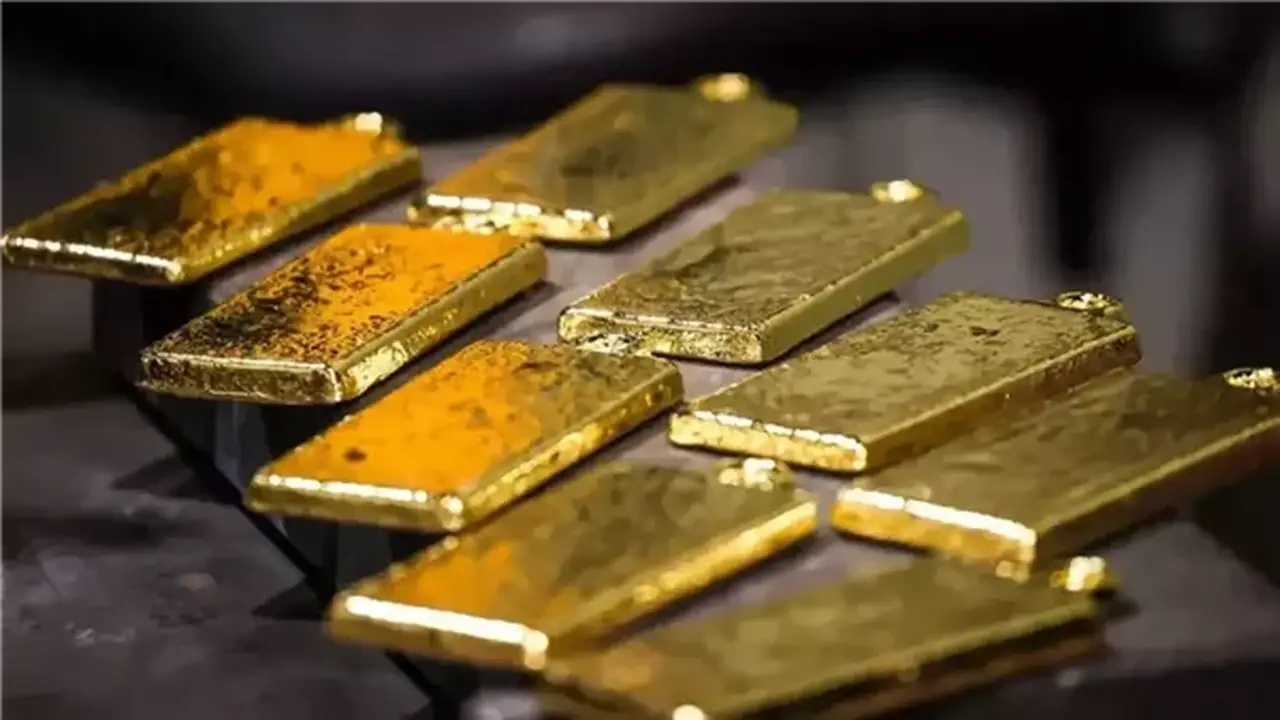 أسعار الذهب في الإمارات اليوم الخميس: انخفاض نسبي مع استمرار التقلبات