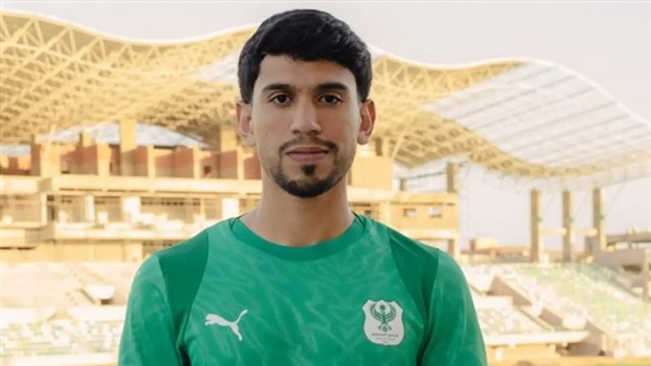 المصري يضم محمد شكري من الأهلي بعقد يمتد لأربعة مواسم