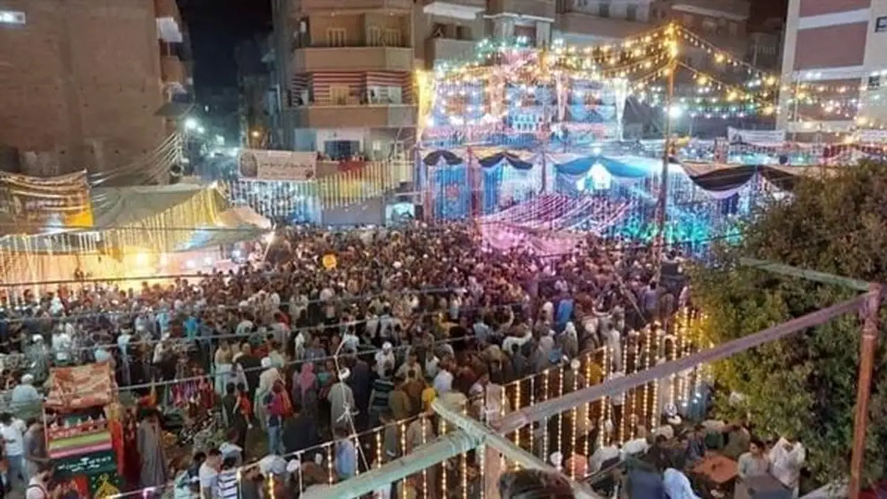 100 ألف زائر يشعلون الليلة الختامية لمولد “السلطان الفرغل” في أسيوط (فيديو)
