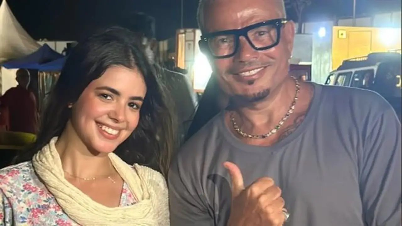 من هي لجين خليفة بعد ظهورها مع عمرو دياب في كليب “لولا البنات”؟