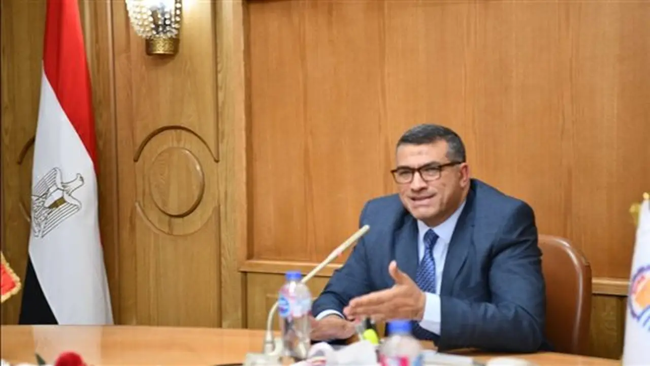 محافظ قنا يعتمد أحوزة جديدة لـ33 قرية ونجع لمواجهة البناء العشوائي