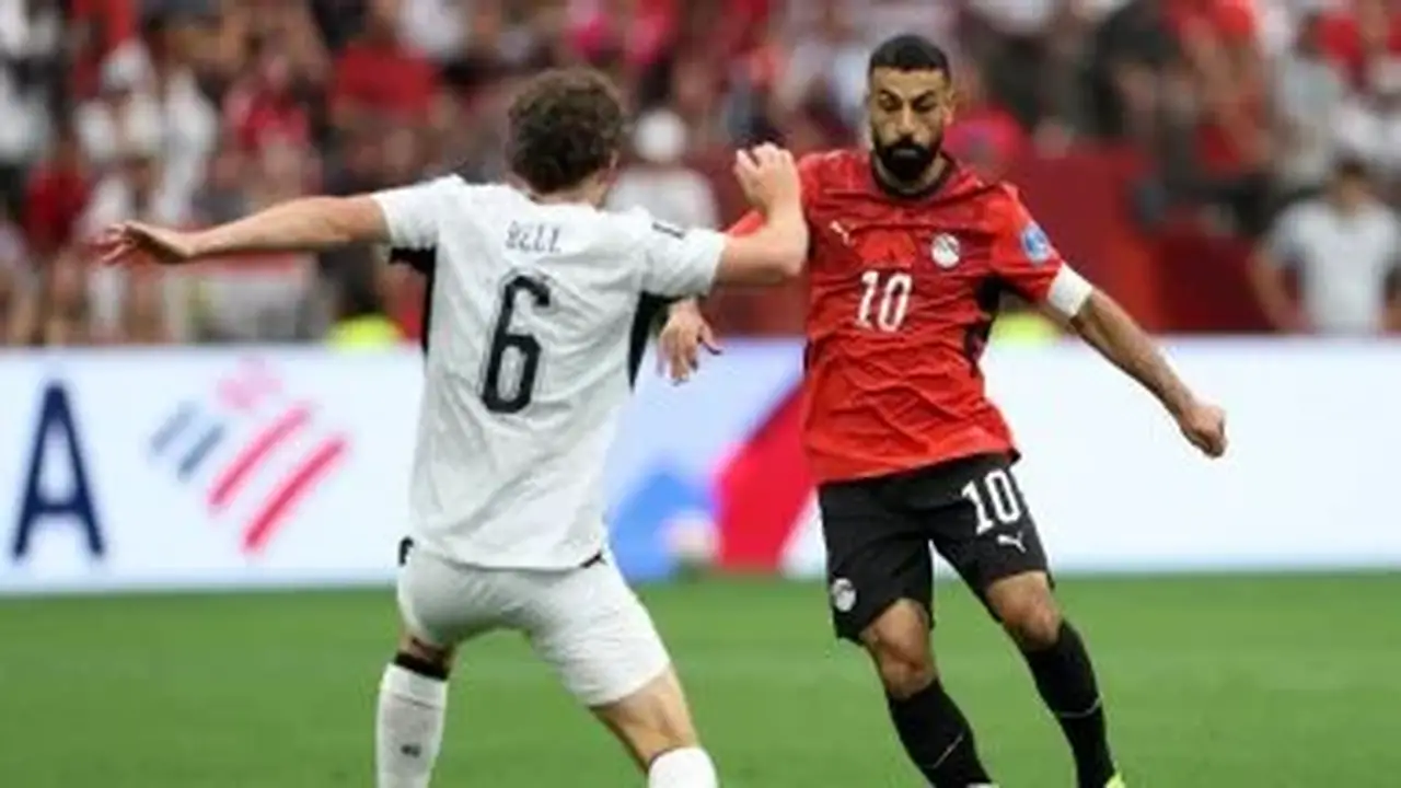 أبرز 10 لاعبين متاحين بالمجان في الميركاتو الصيفي.. محمد صلاح في المقدمة