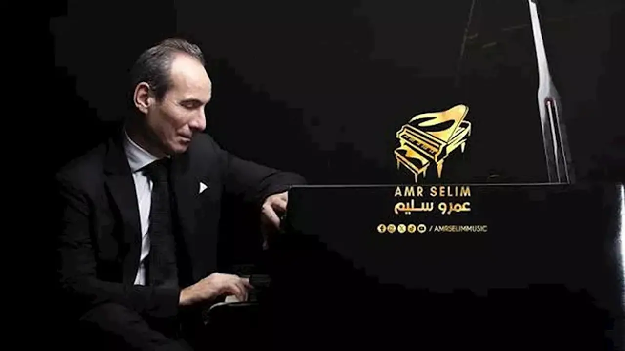 ألحان الموسيقى العربية تعزف على بيانو عمرو سليم في المهرجان الصيفي