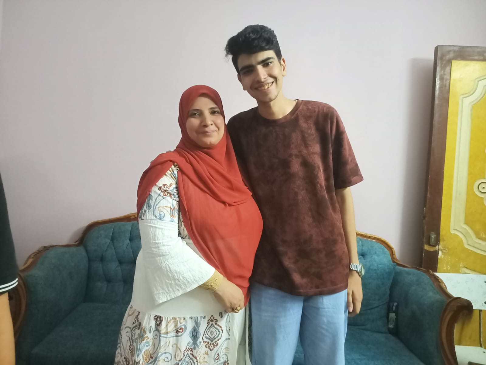 الثامن على الجمهورية علمي (1)