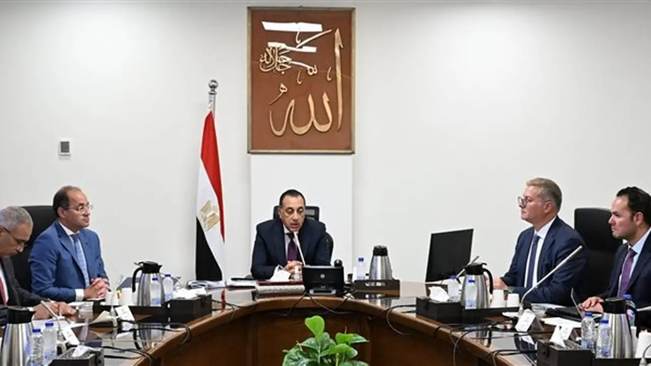 الحكومة تعلن عن خطوات جديدة لتعزيز استقرار إمدادات الكهرباء