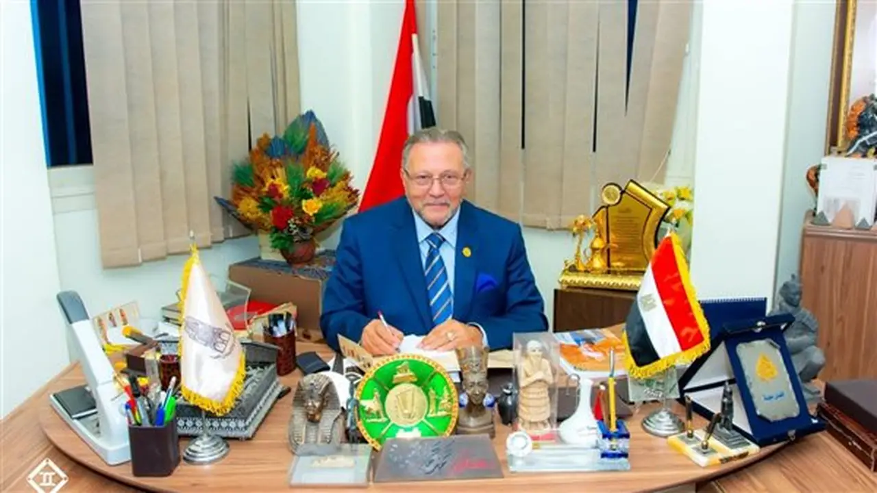 دورة علمية بعنوان “المخطوطات بين فنون التدوين والعلوم التطبيقية” للآثاريين العرب