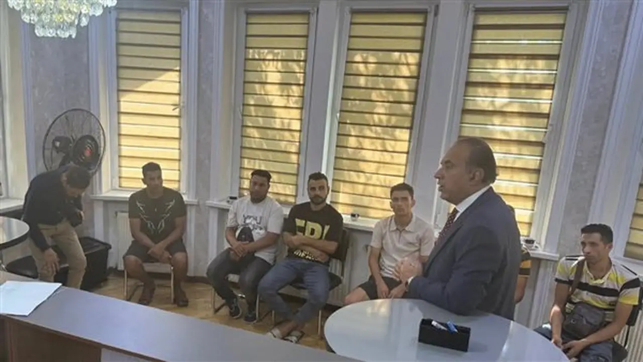 الخارجية المصرية تعيد 12 مواطنًا من أوزبكستان بعد تعرضهم للاحتيال