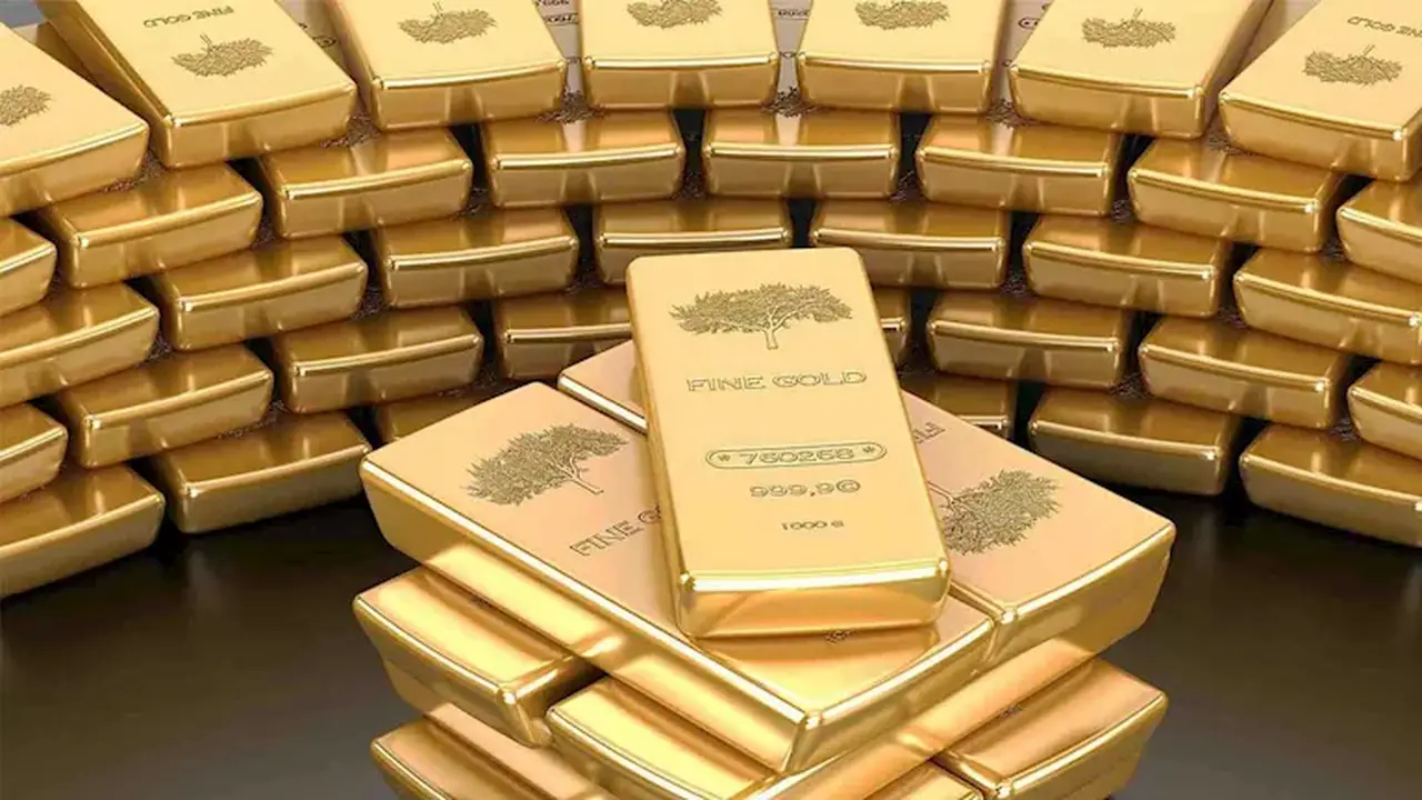 هل حان الوقت لشراء الذهب بعد تراجع الأسعار؟ خبراء يوضحون