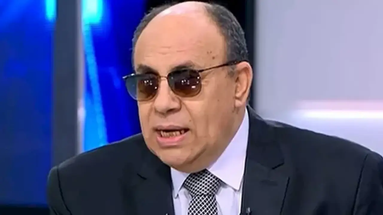 مبروك عطية يتحدث عن نظام الطيبات وميسي والمنتخب في بودكاست “أسئلة حرجة” بعد غياب طويل