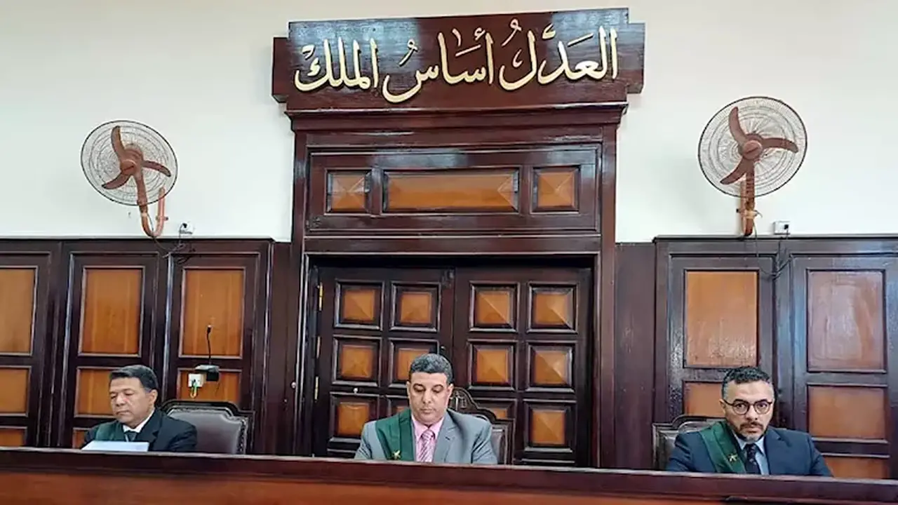 محكمة جنايات أسيوط تصدر حكمًا بالسجن لأب ونجله بسبب اعتداء أدى لعاهة مستديمة