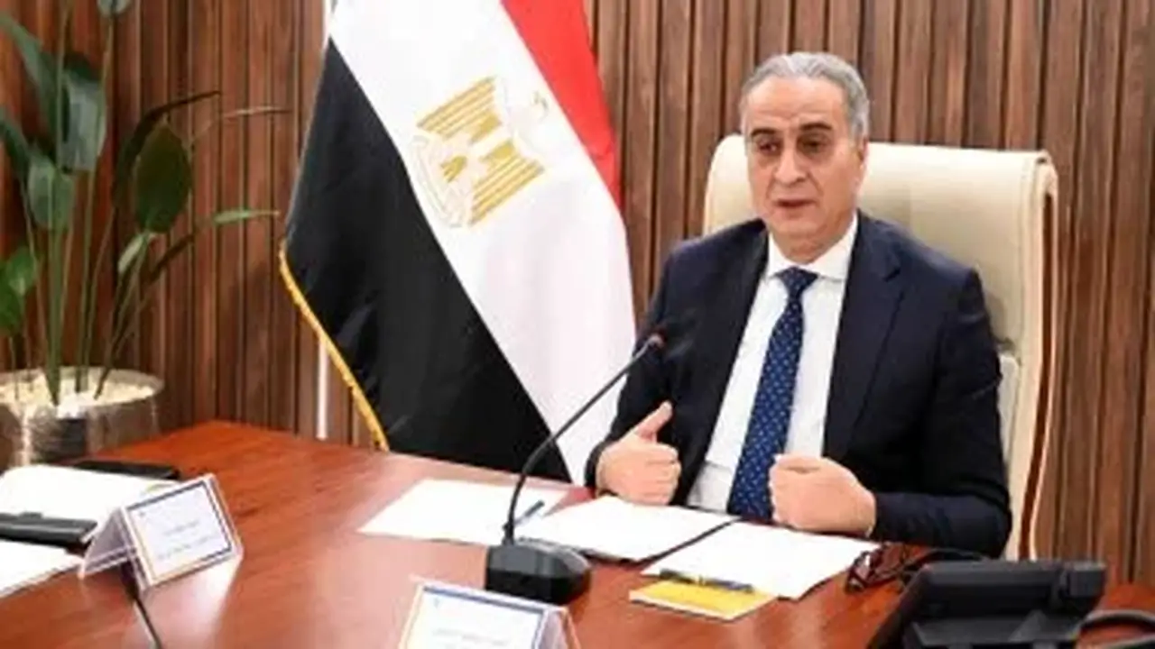 حماية المستهلك تضبط ورشة لإعادة تعبئة شاي مجهول المصدر في الجيزة