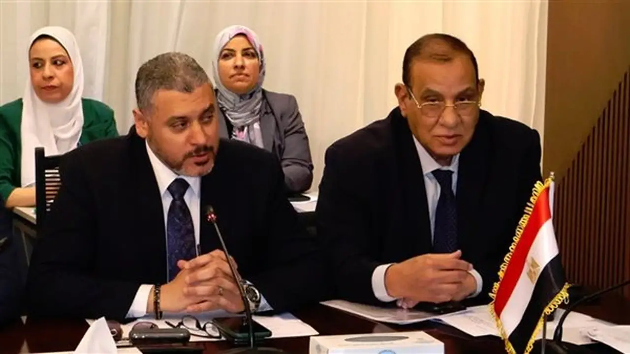 جلسة حوار موسعة بين الدولة والبرلمان والنقابات والمجتمع المدني لمناقشة تطبيق القانون رقم 73 لسنة 2021