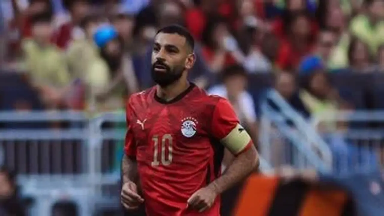 محمد صلاح يستعرض خياراته بعد تعثر مفاوضات الانتقال إلى بشكتاش