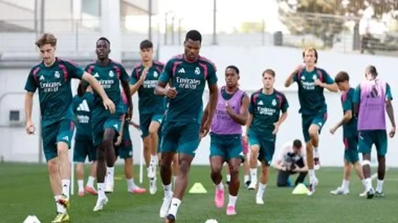 ريال مدريد يواجه شالكه وديًا في 16 أغسطس استعدادًا لموسم 2026/2027