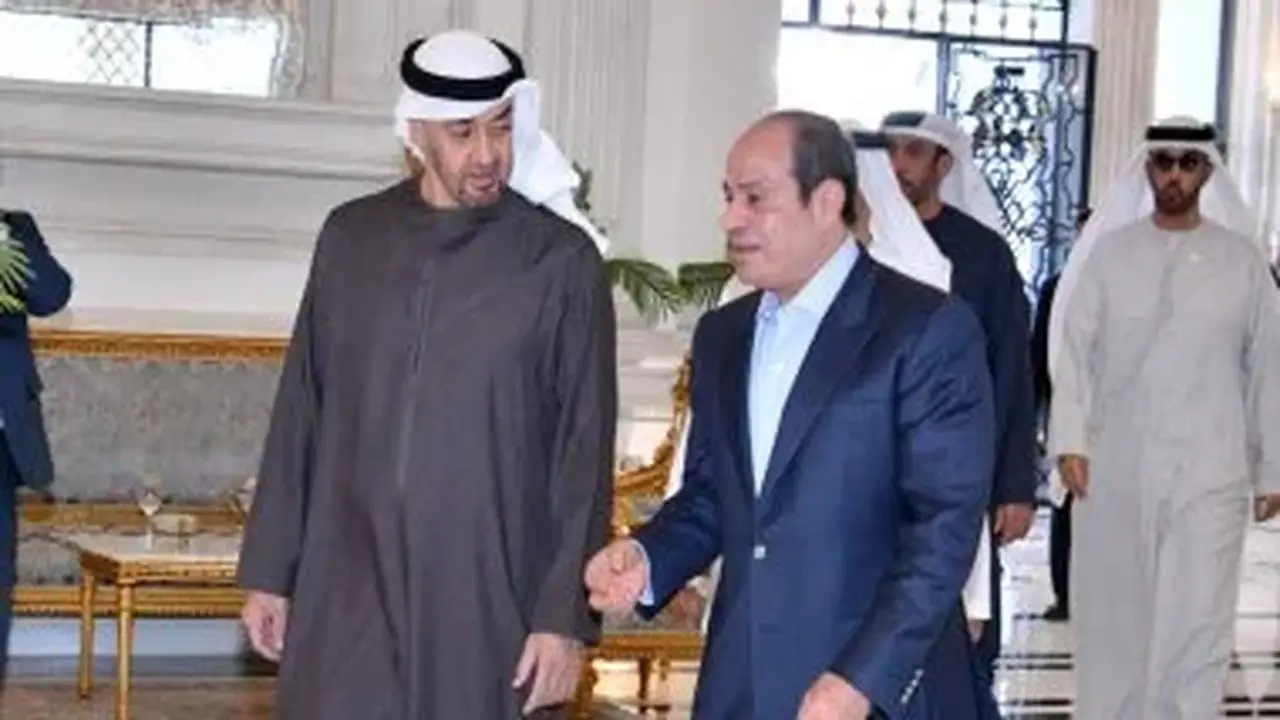 أبرز اهتمامات الصحف الكويتية: مباحثات السيسي وبن زايد والهجمات الإيرانية ووفاة أمير قطر السابق