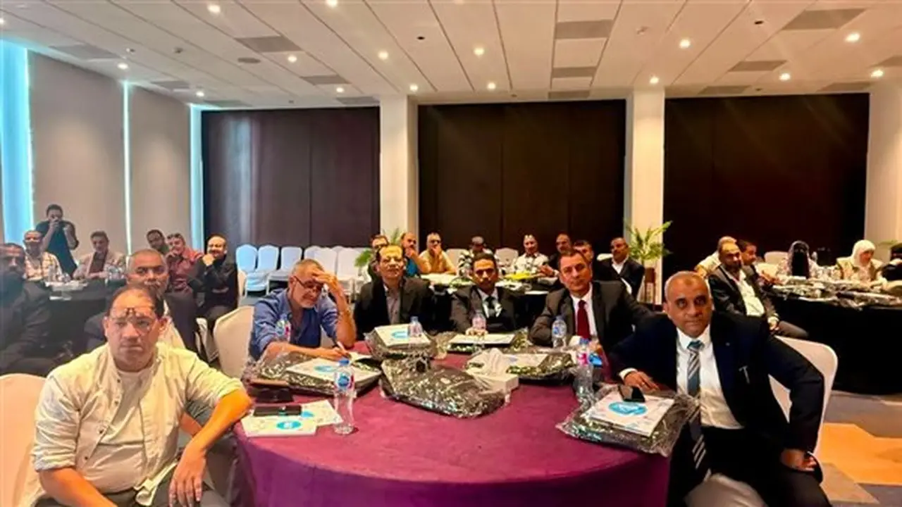تنظيم أربع ورش عمل لتدريب المعلمين على مناهج البكالوريا المصرية