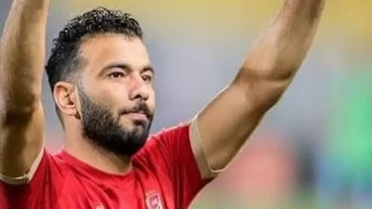 عماد متعب: أسطورة الأهلي والفراعنة تودع المستطيل الأخضر في 31 يوليو