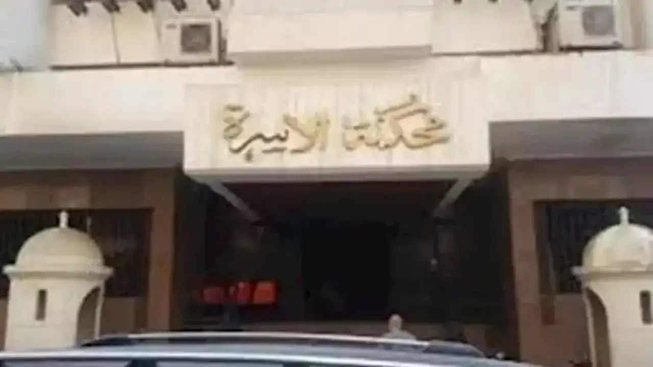 غادة تطلب الخلع بعد شهرين من الزواج: “ضربني بسبب المايوه وتركني في العين السخنة”