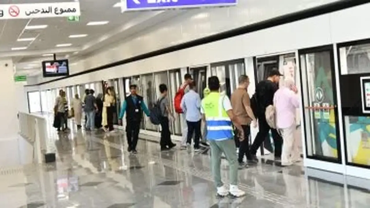كيفية الوصول إلى مونوريل شرق النيل عبر وسائل النقل الجماعي الأخرى