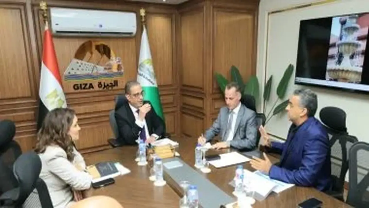 محافظ الجيزة يوجه بإنشاء سوق حضاري بالعروبة ويؤكد على التصدي لإشغالات كورنيش الوراق