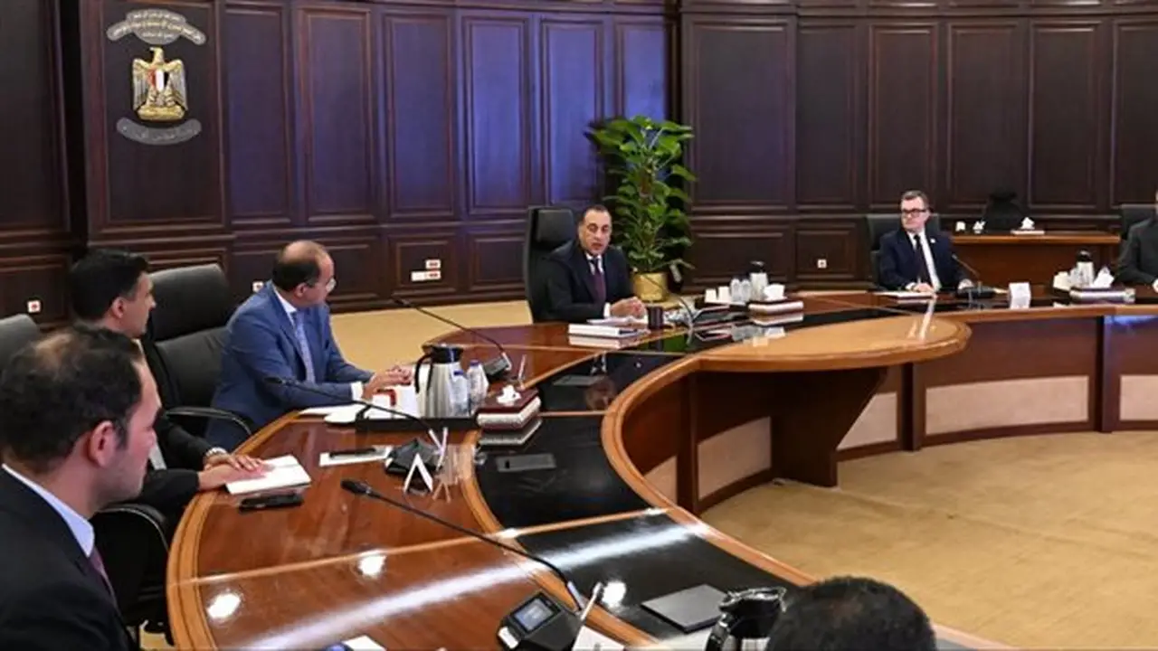 مدبولي يؤكد استمرار الحكومة في توفير الأراضي الصناعية لتلبية احتياجات المستثمرين الجادين
