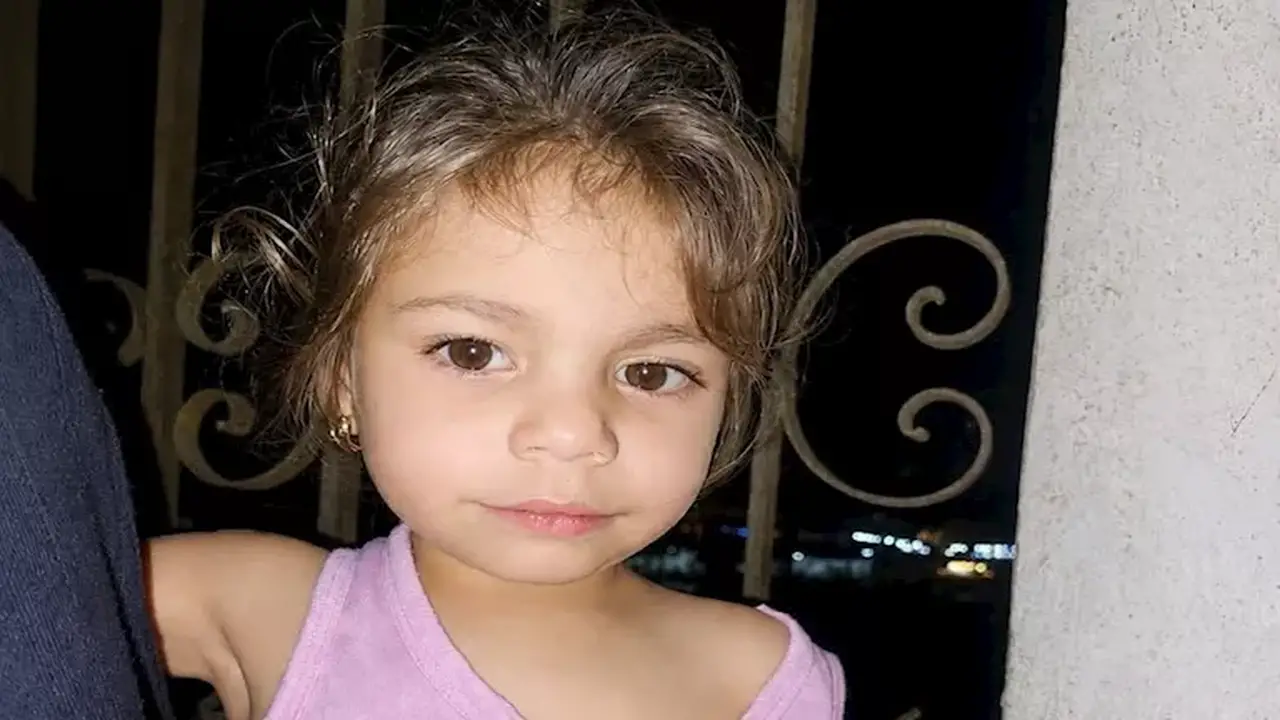 شكوك الأهالي تكشف لغز طفلة برفقة متسولة في دمنهور